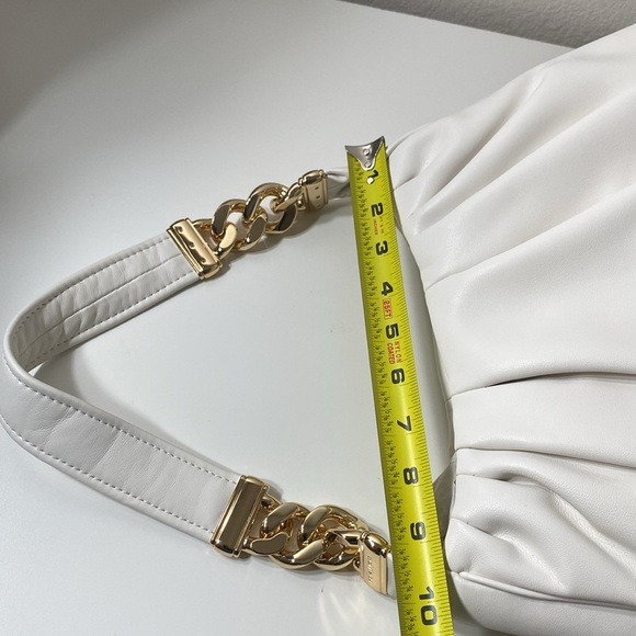 Michael Kors Hannah Medium Shoulder Bag Optic White - Picture 11 of 14